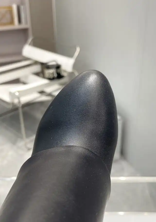 hype Givenchy Boots