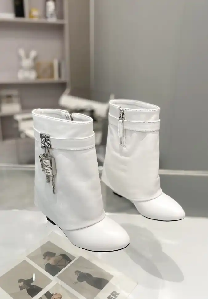 hype Givenchy Boots