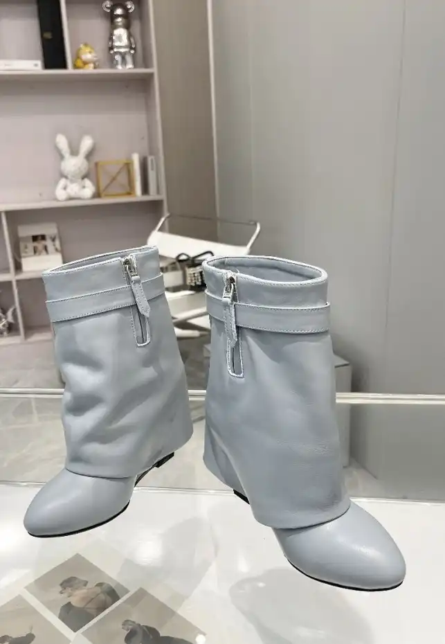 hype Givenchy Boots