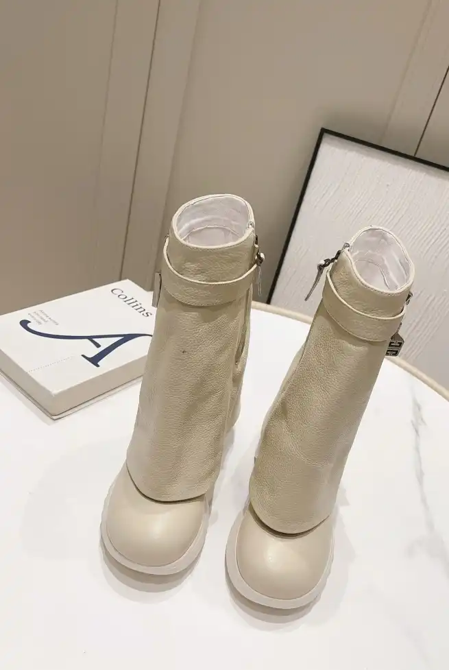 hype Givenchy Boots