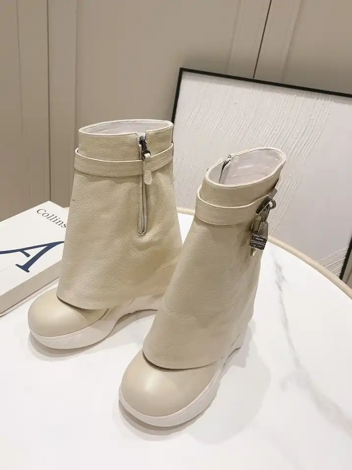 hype Givenchy Boots