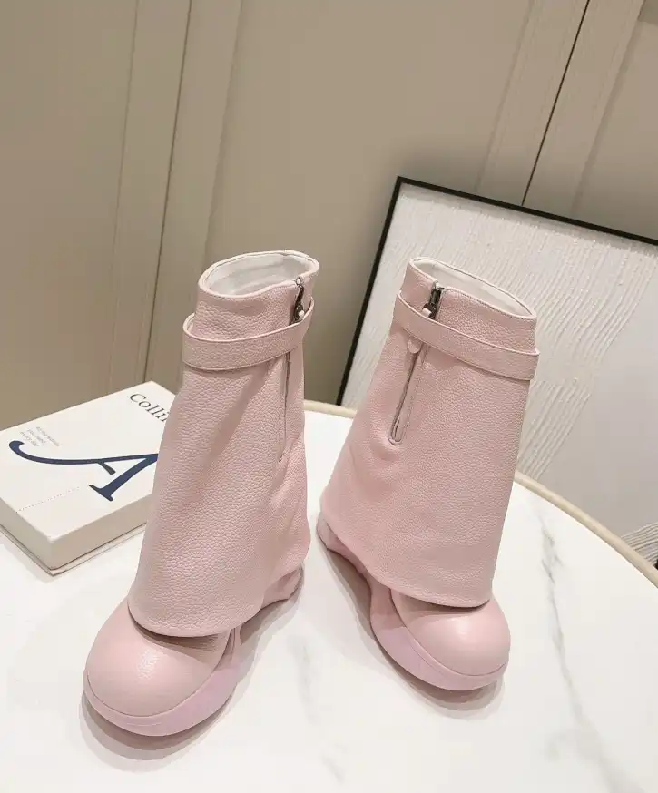 hype Givenchy Boots