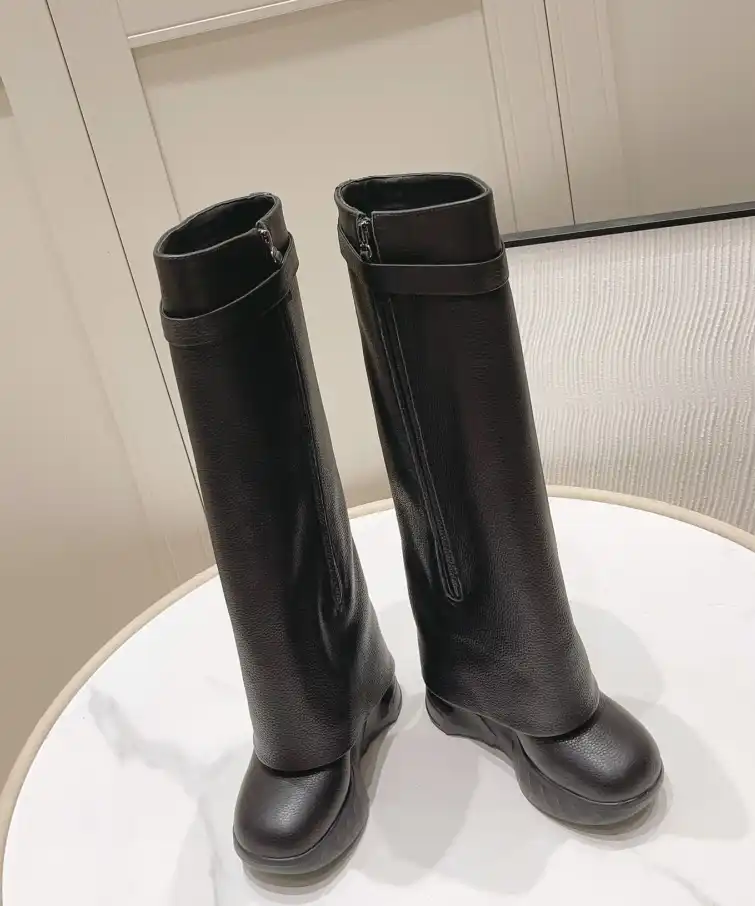 hype Givenchy Boots