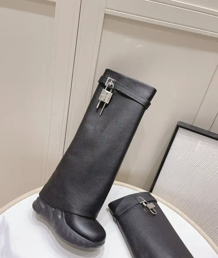 hype Givenchy Boots