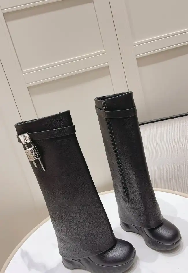 hype Givenchy Boots