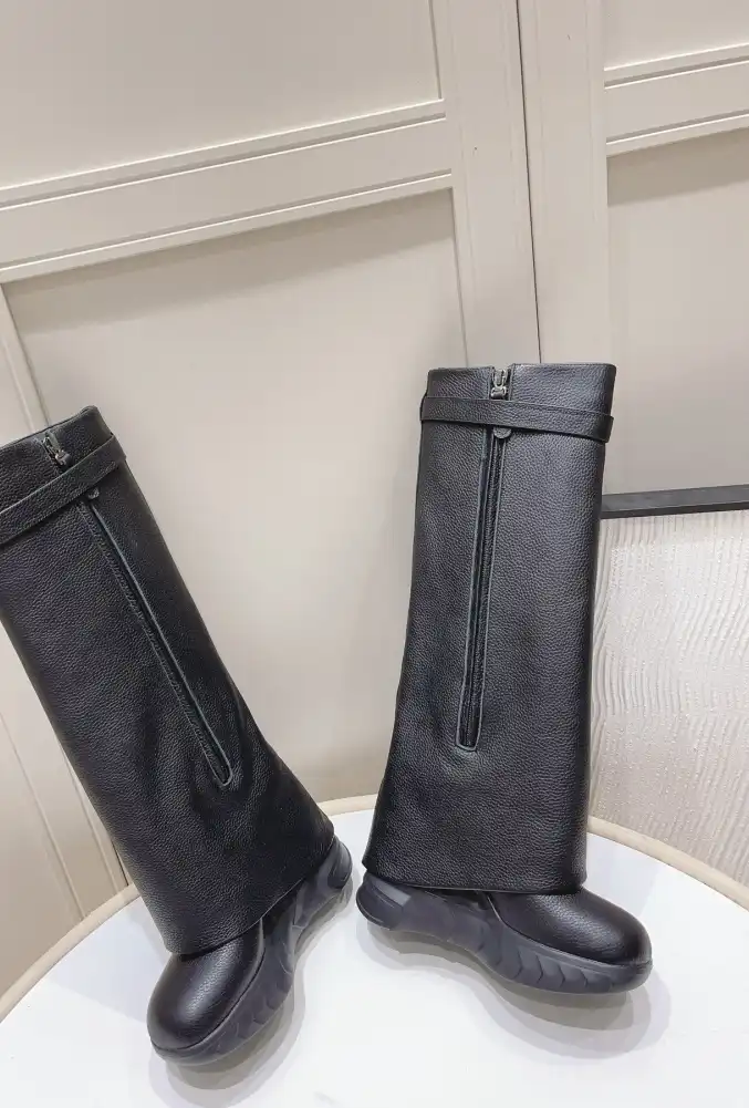 hype Givenchy Boots