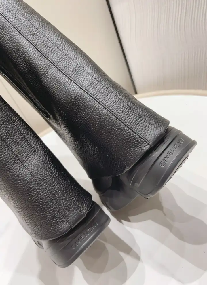 hype Givenchy Boots