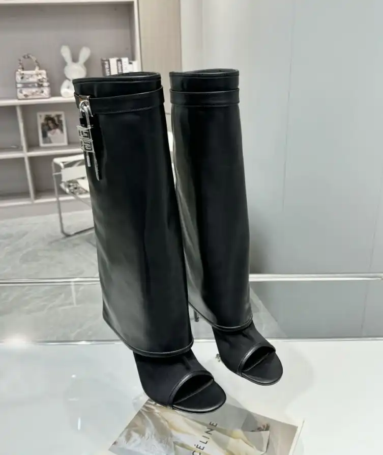 hype Givenchy Boots