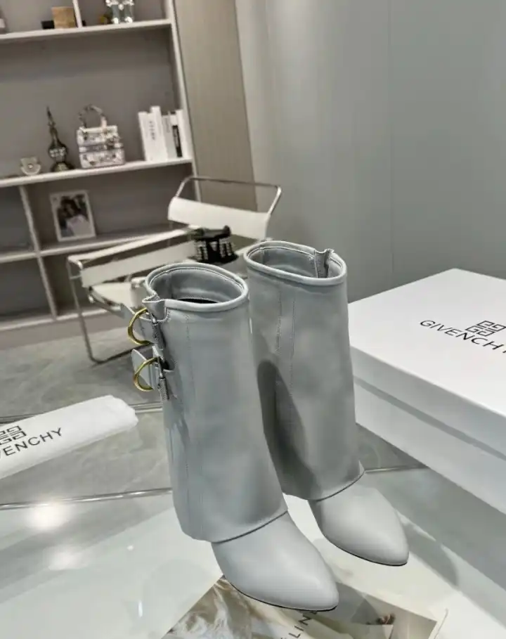 hype Givenchy Boots