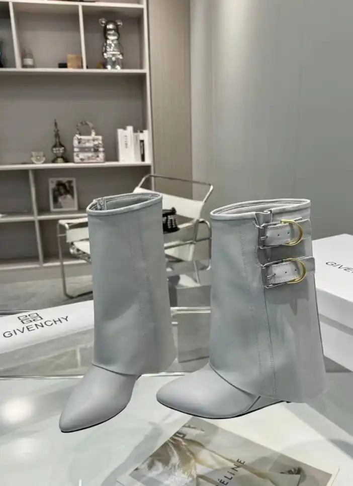 hype Givenchy Boots