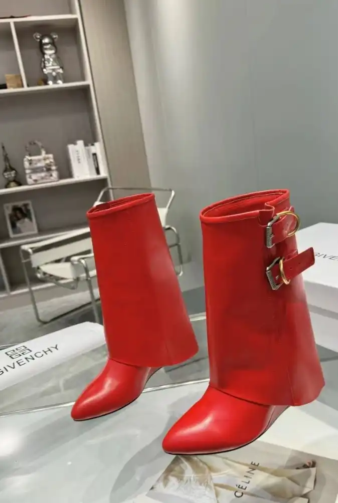 hype Givenchy Boots