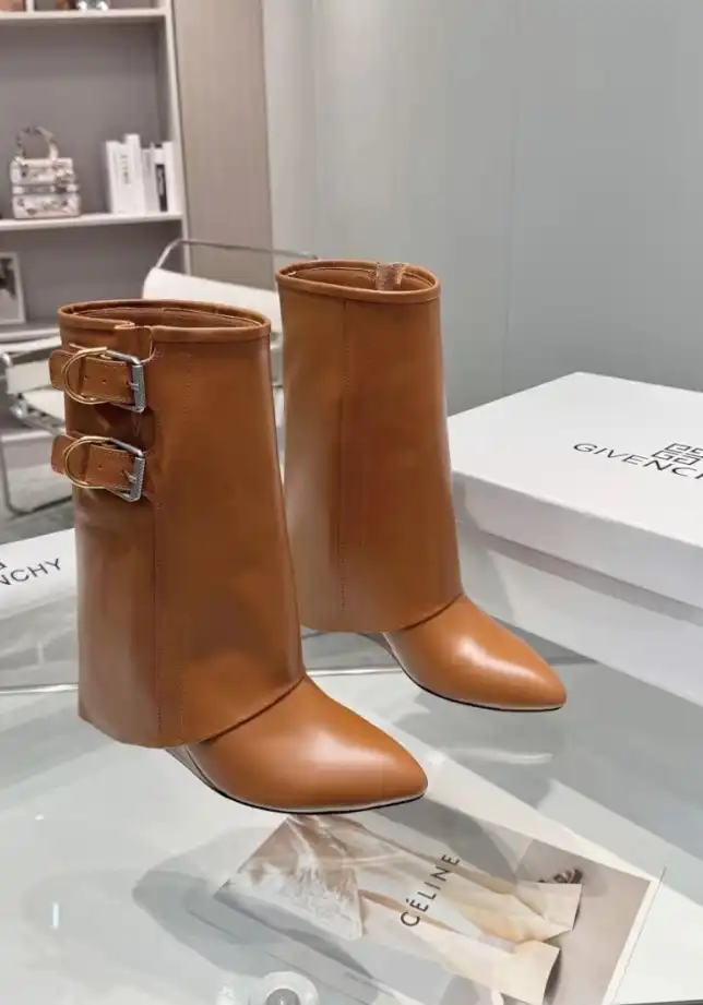 hype Givenchy Boots