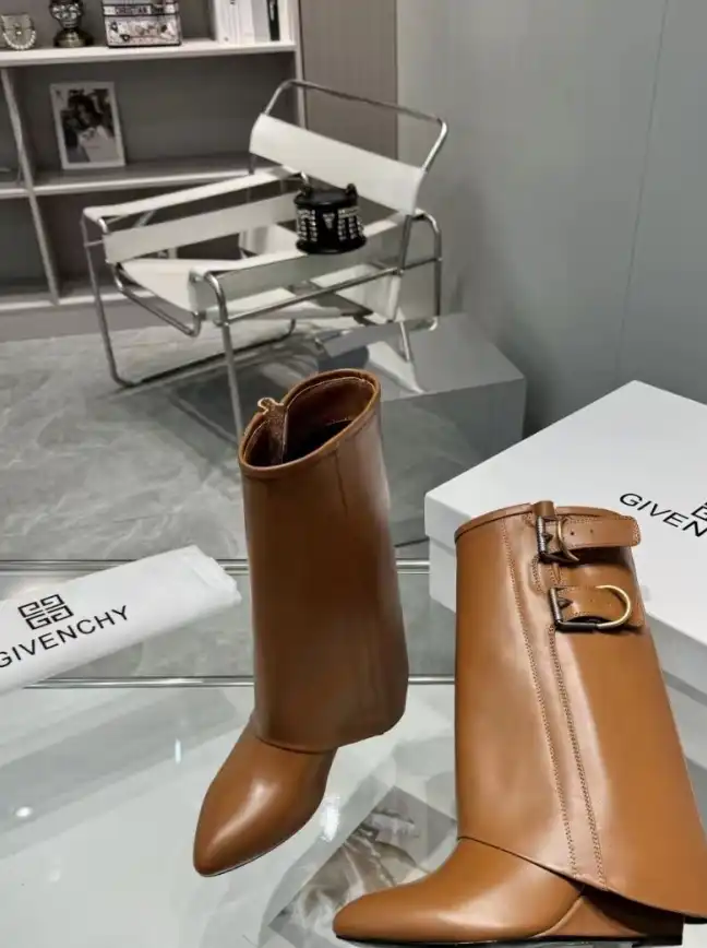 hype Givenchy Boots