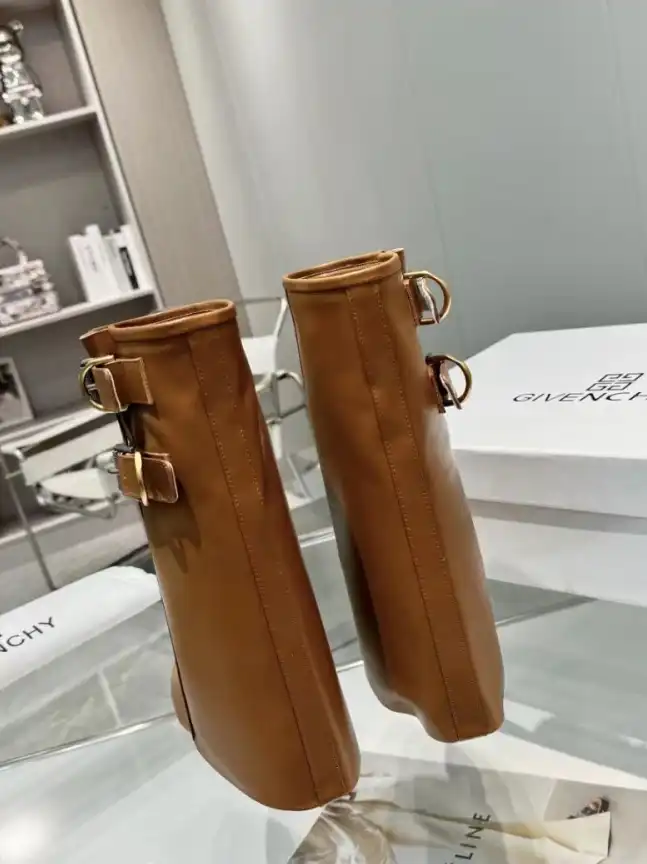 hype Givenchy Boots