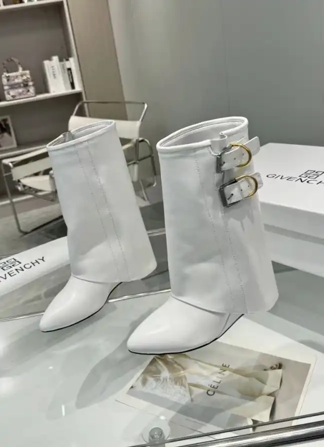 hype Givenchy Boots