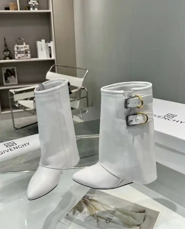 hype Givenchy Boots