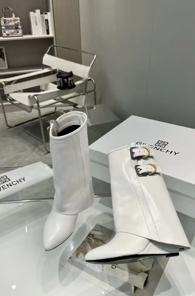 hype Givenchy Boots