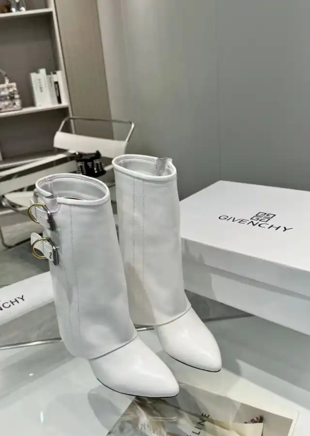 hype Givenchy Boots