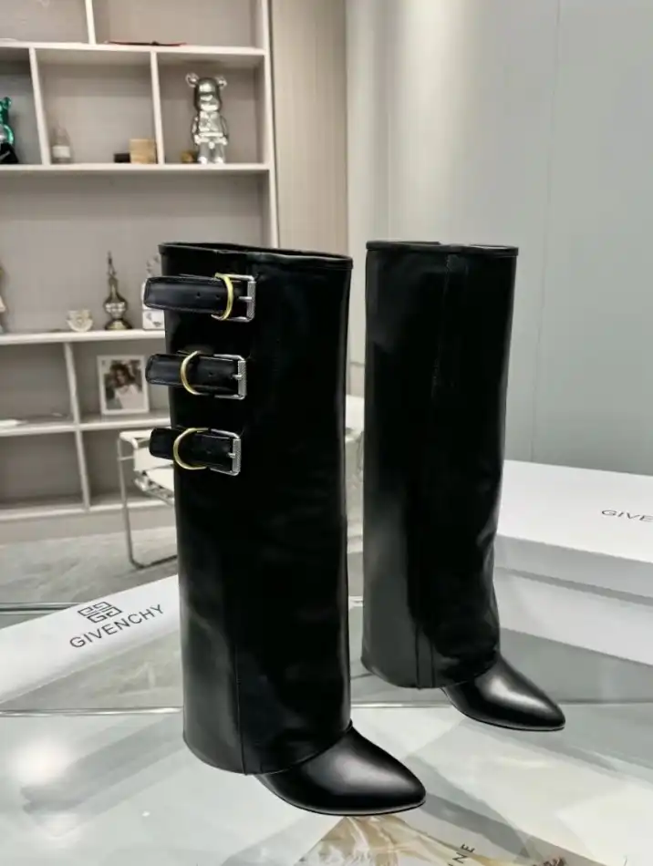 hype Givenchy Boots