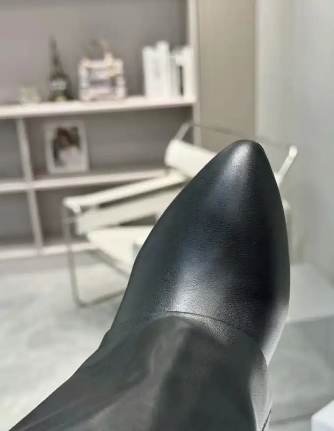 hype Givenchy Boots