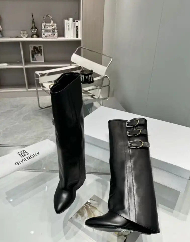 hype Givenchy Boots