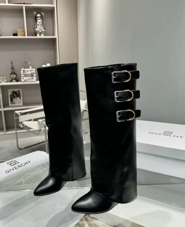 hype Givenchy Boots