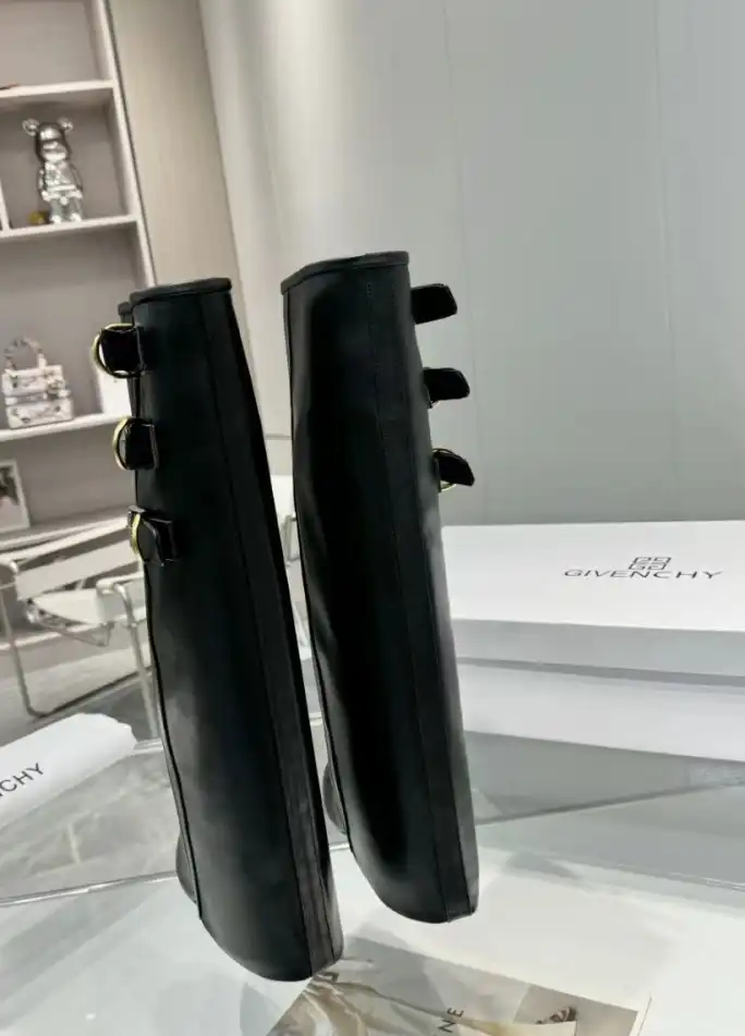 hype Givenchy Boots