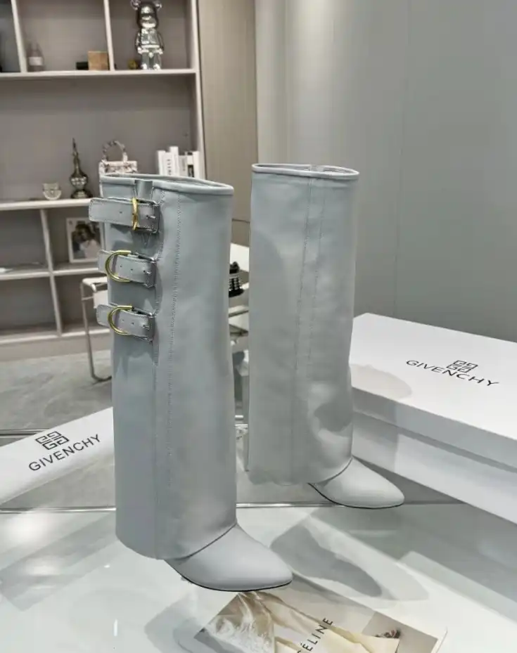 hype Givenchy Boots