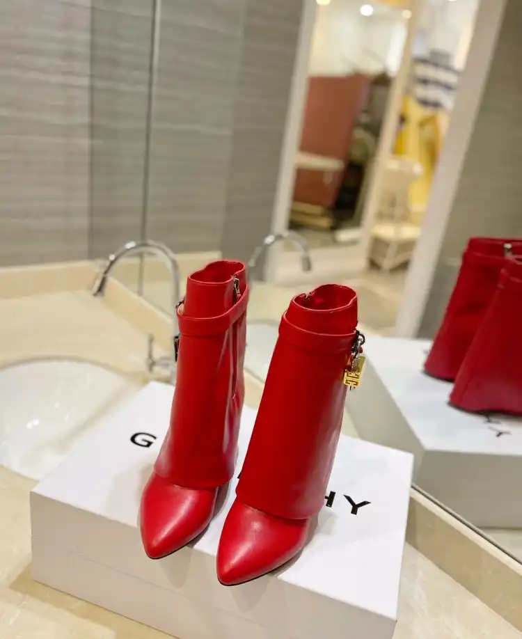 hype Givenchy Boots