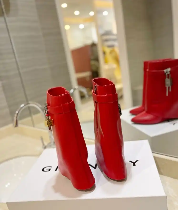 hype Givenchy Boots