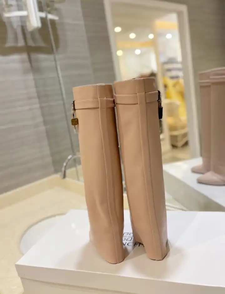 hype Givenchy Boots