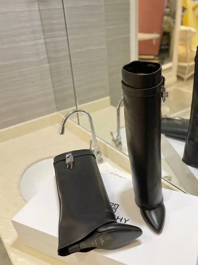 hype Givenchy Boots