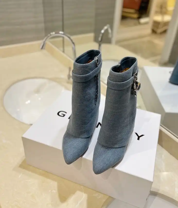 hype Givenchy Boots