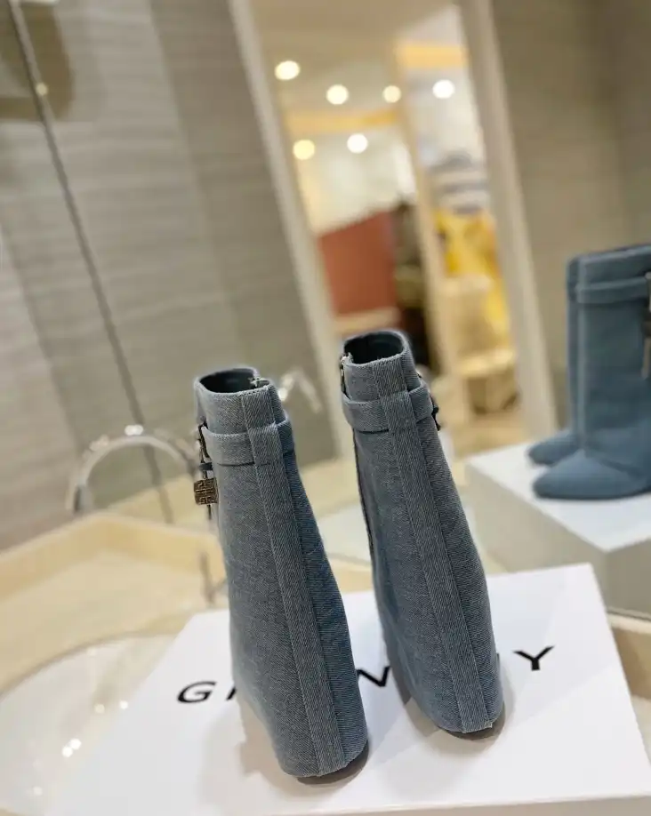 hype Givenchy Boots