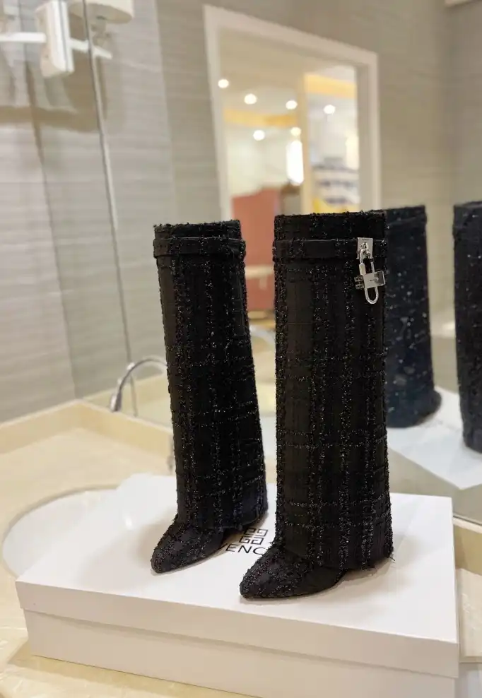 hype Givenchy Boots