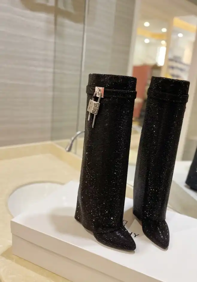 hype Givenchy Boots