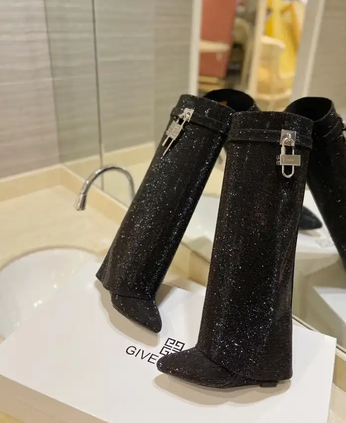 hype Givenchy Boots