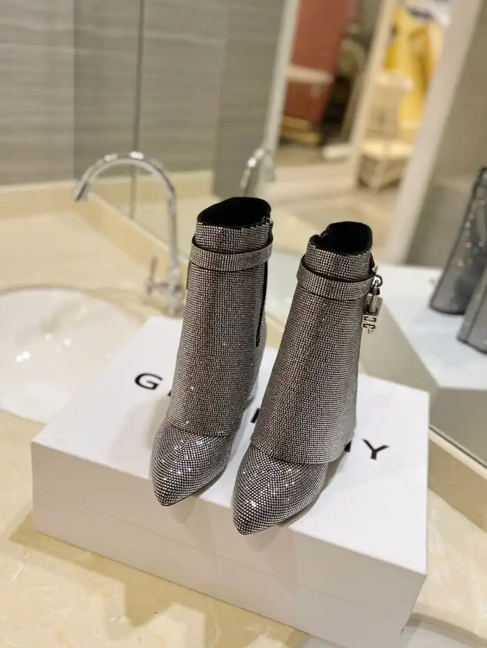 hype Givenchy Boots