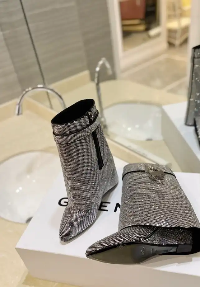 hype Givenchy Boots