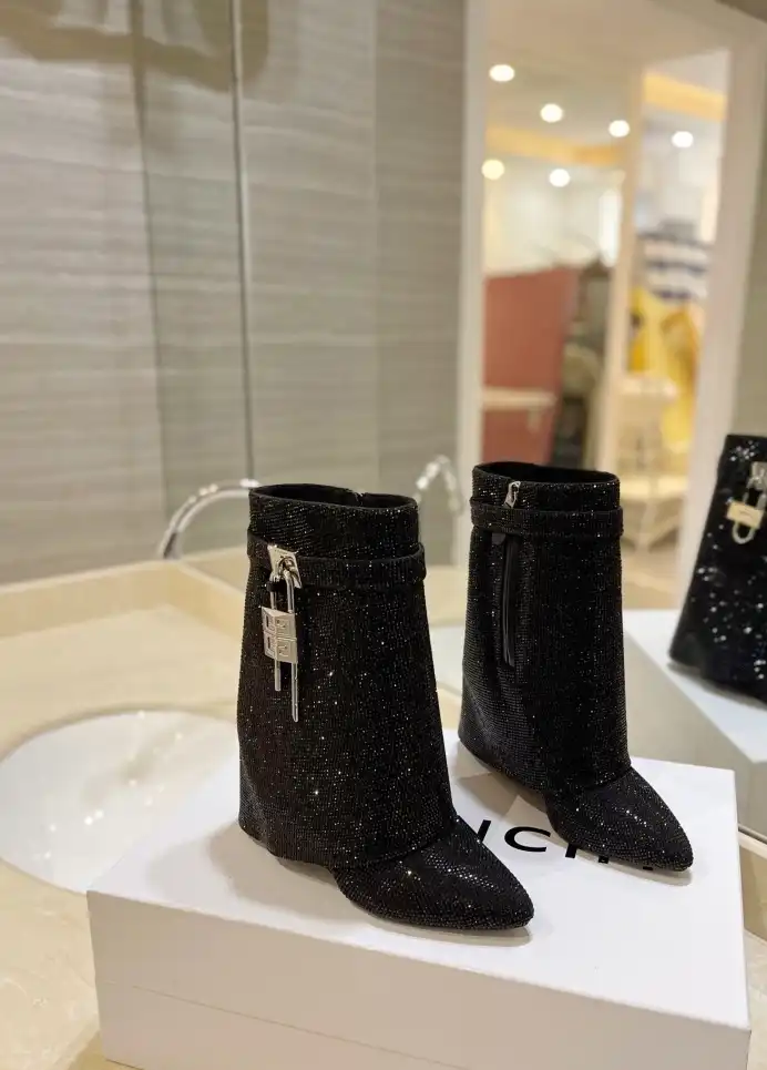 hype Givenchy Boots