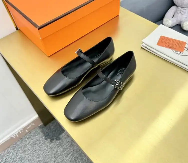 hype Hermes flat shoes