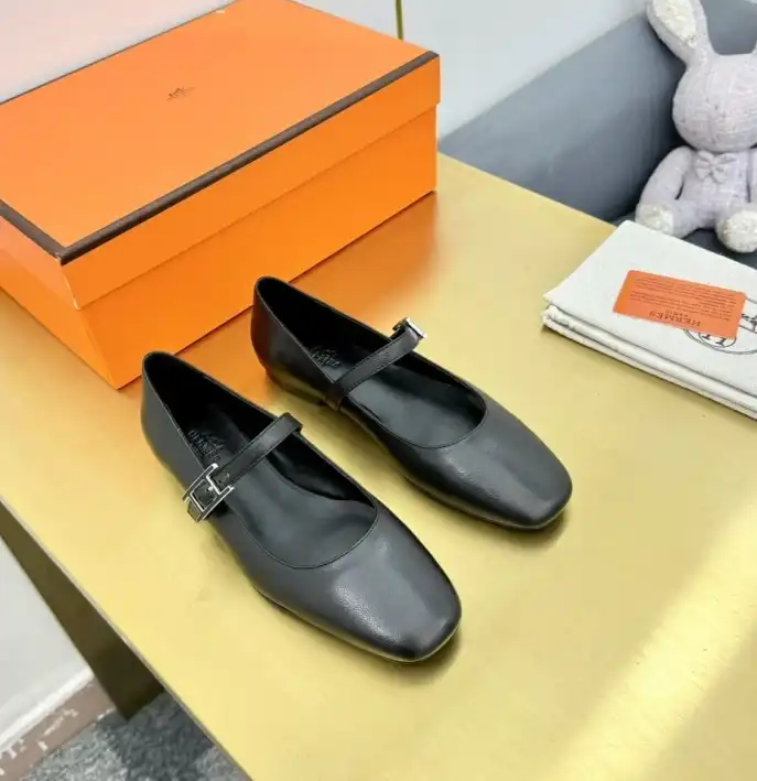 hype Hermes flat shoes