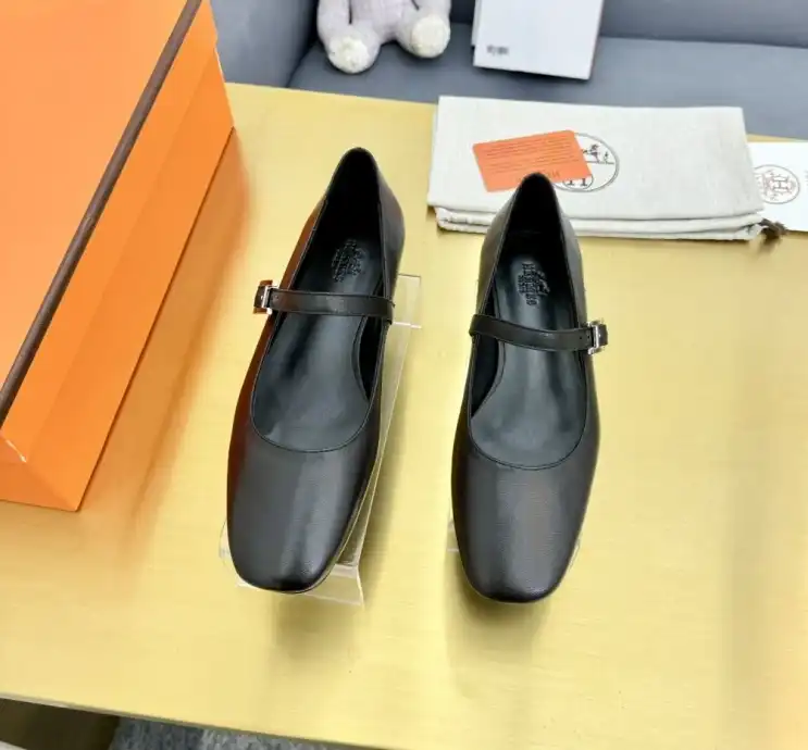 hype Hermes flat shoes