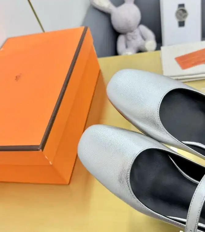 hype Hermes flat shoes