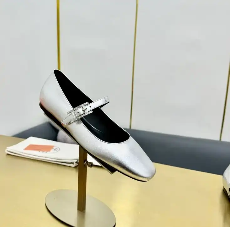 hype Hermes flat shoes