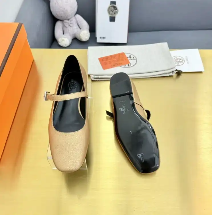 hype Hermes flat shoes