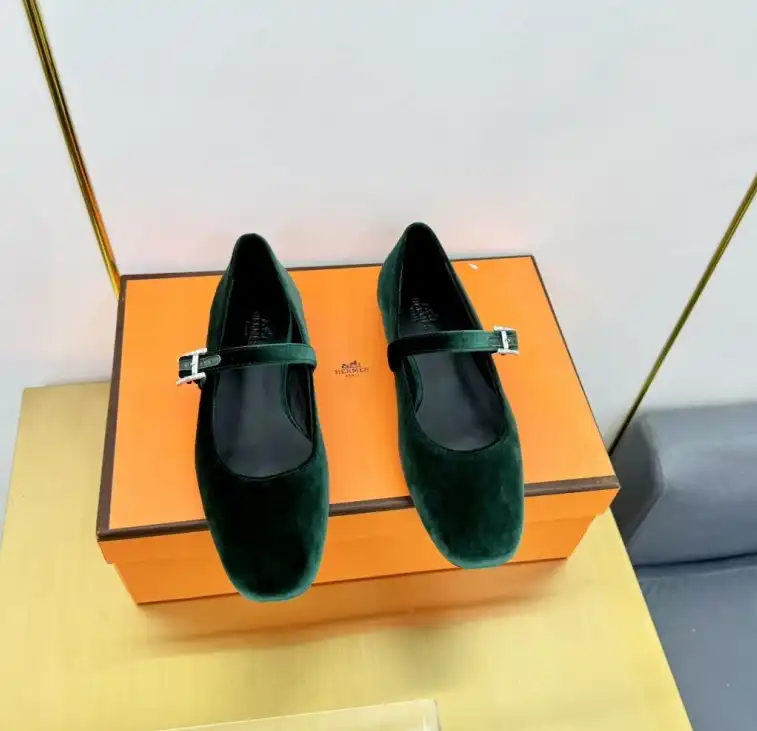 hype Hermes flat shoes