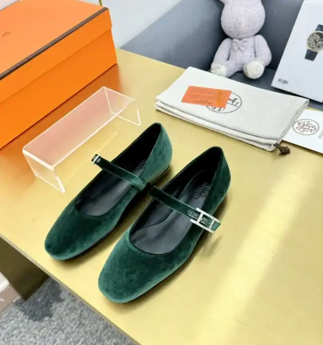 hype Hermes flat shoes