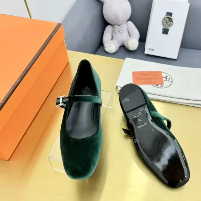 hype Hermes flat shoes