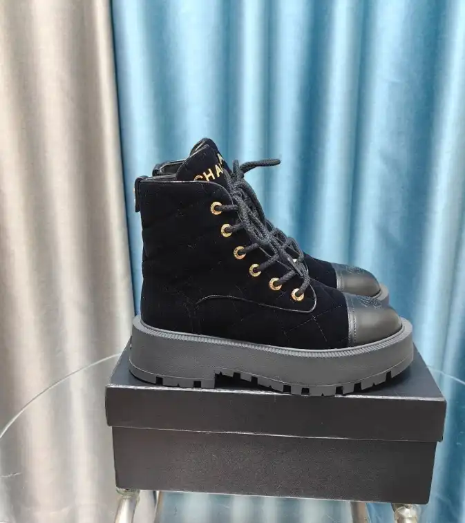 hype Chanel Boots